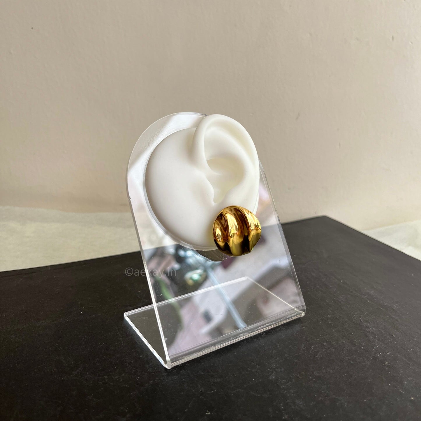 Fluted Swirl Studs