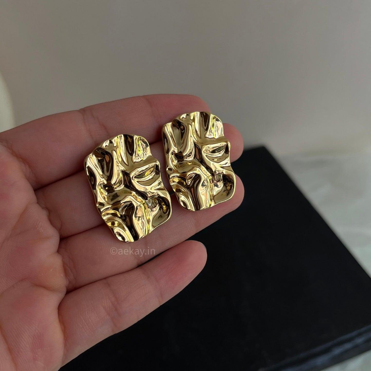 Hammered Studs