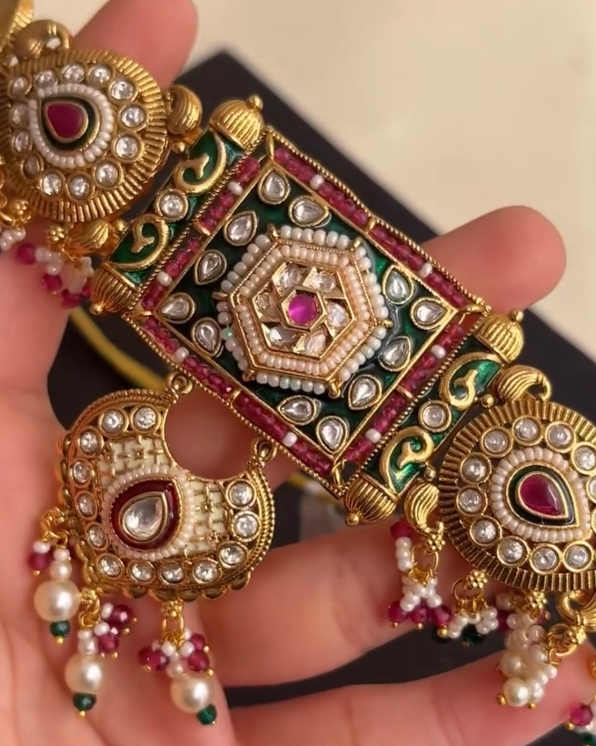 Sadhika Choker Set