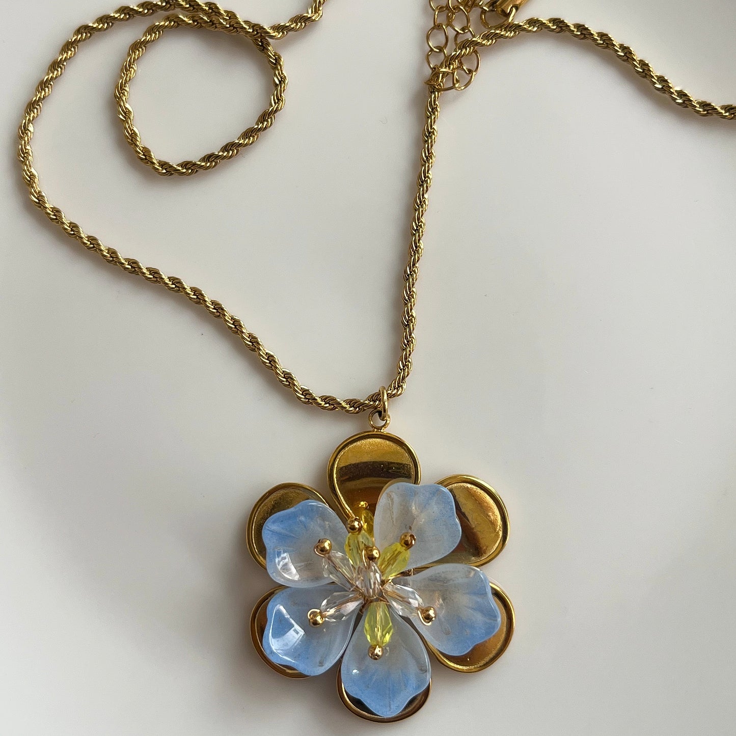 Flora Pendant Necklace