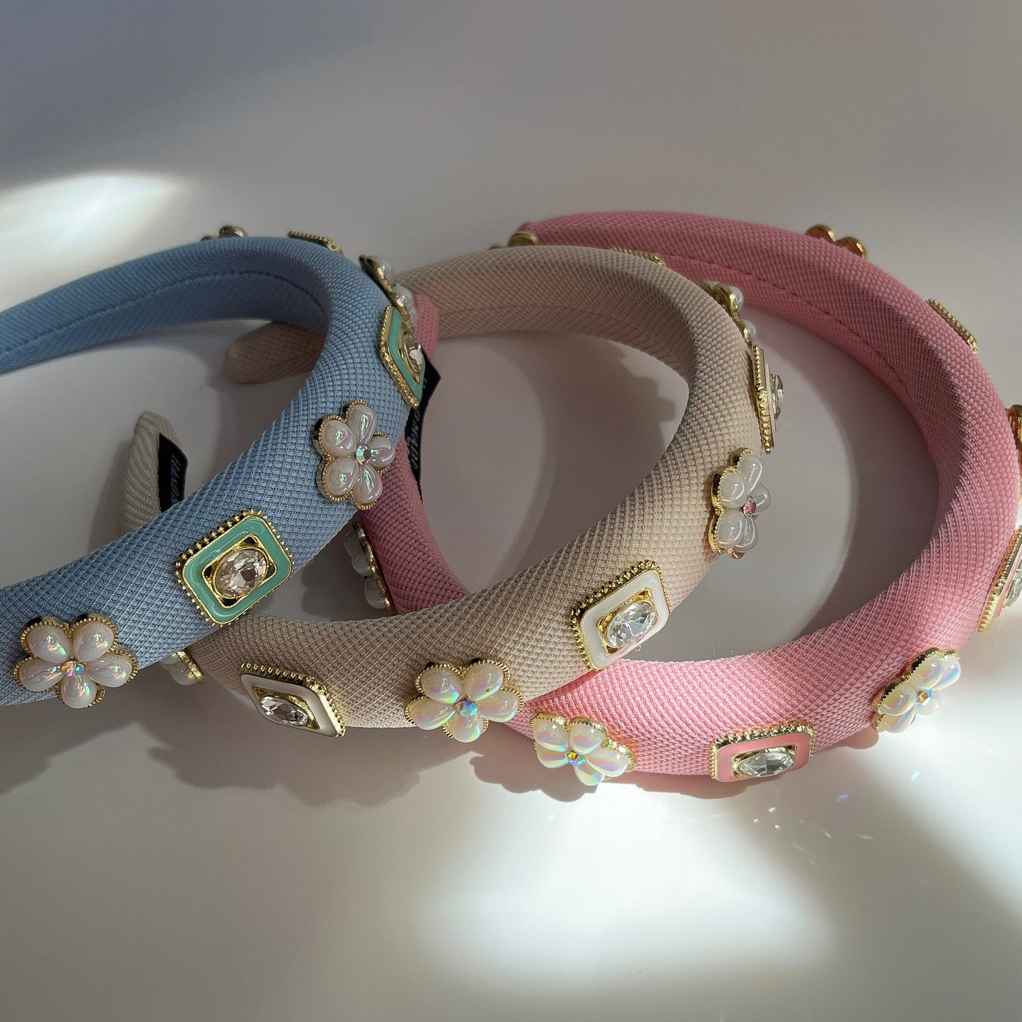 Vintage Baroque Pearl Hair Band