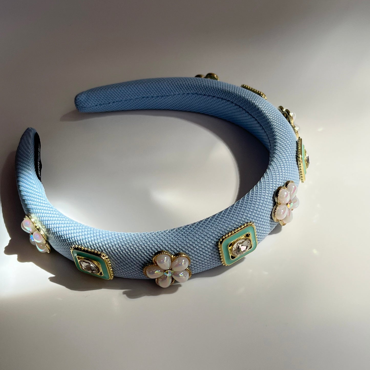 Vintage Baroque Pearl Hair Band
