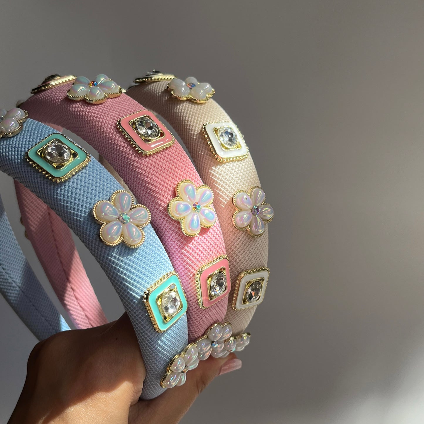Vintage Baroque Pearl Hair Band