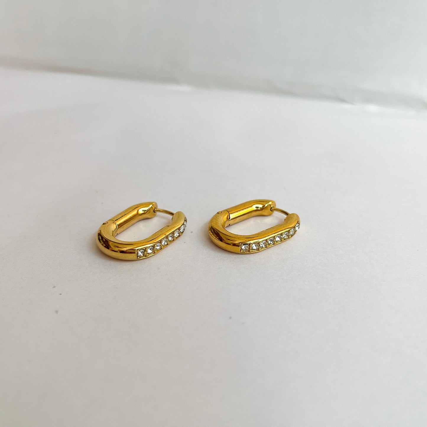 Luna Hoops