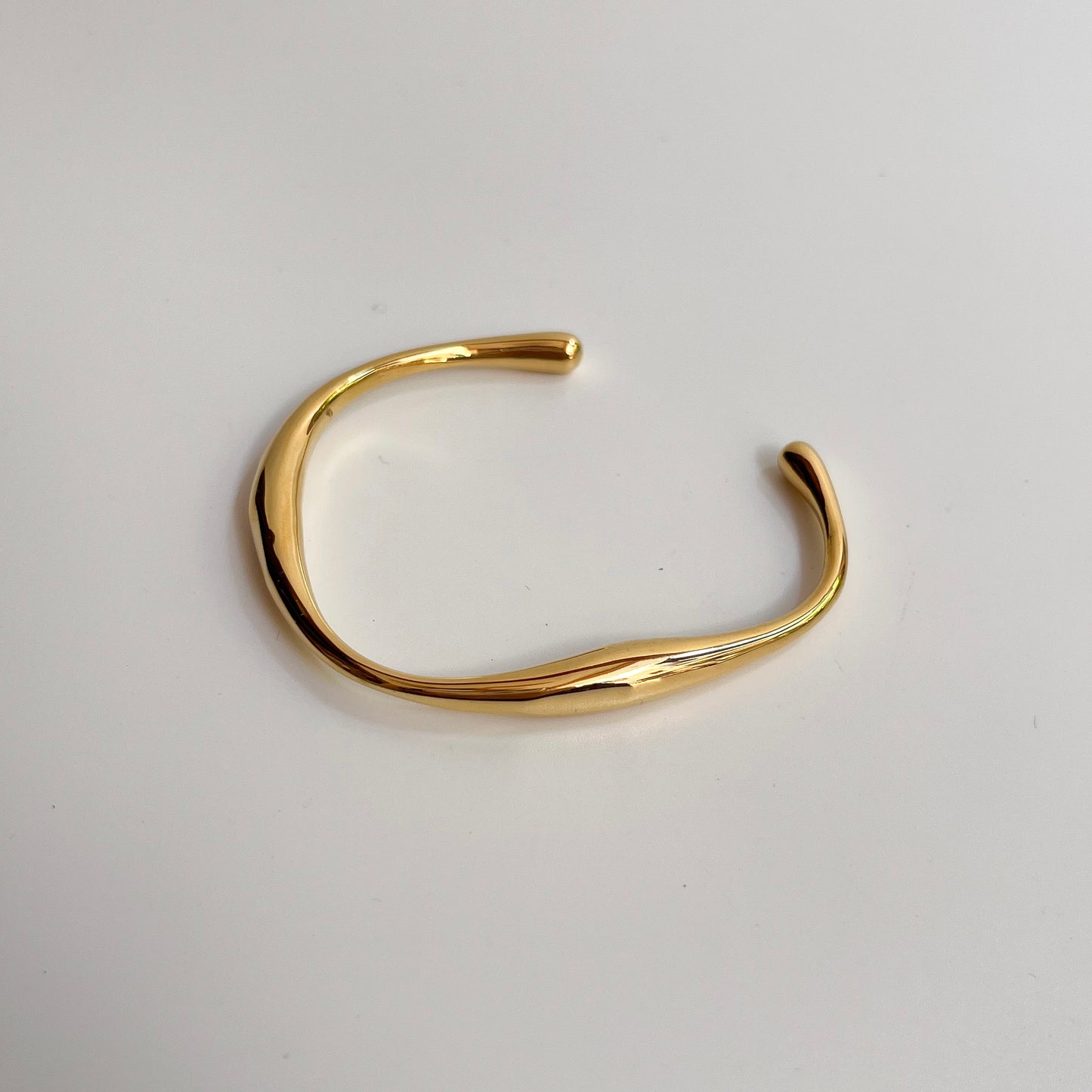 Leher Cuff