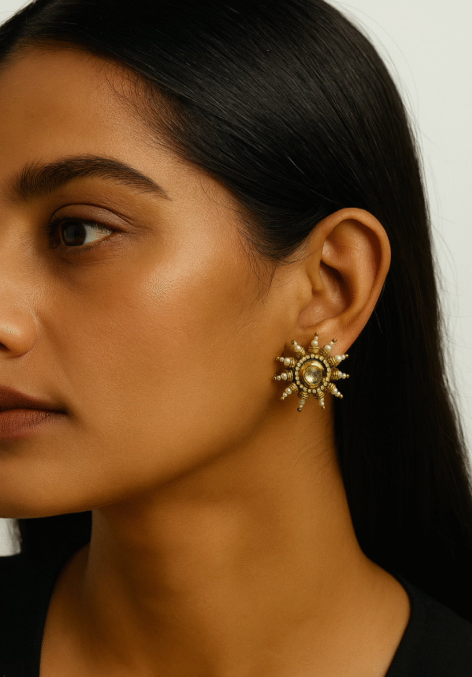 Chakr- Kundan Studs
