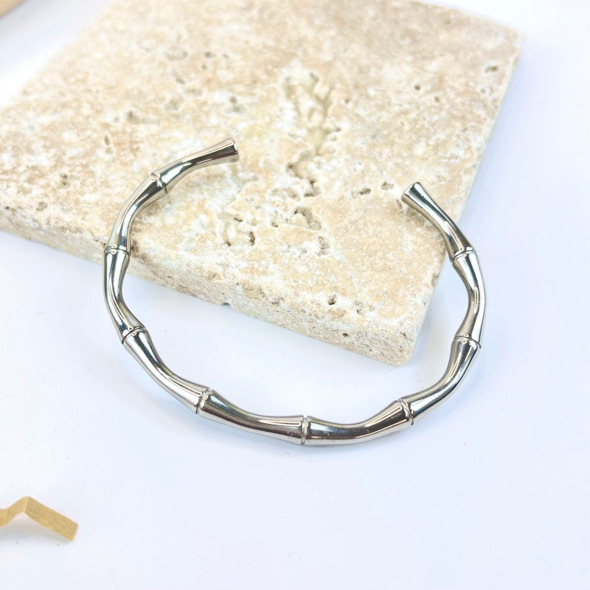 Aemma Cuff