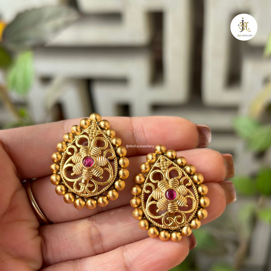 Afreen Gold Studs