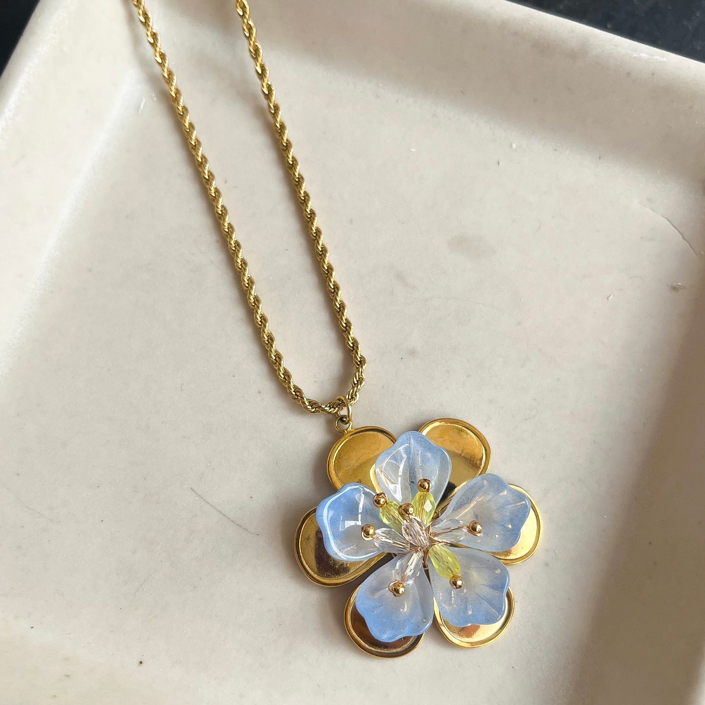 Flora Pendant Necklace
