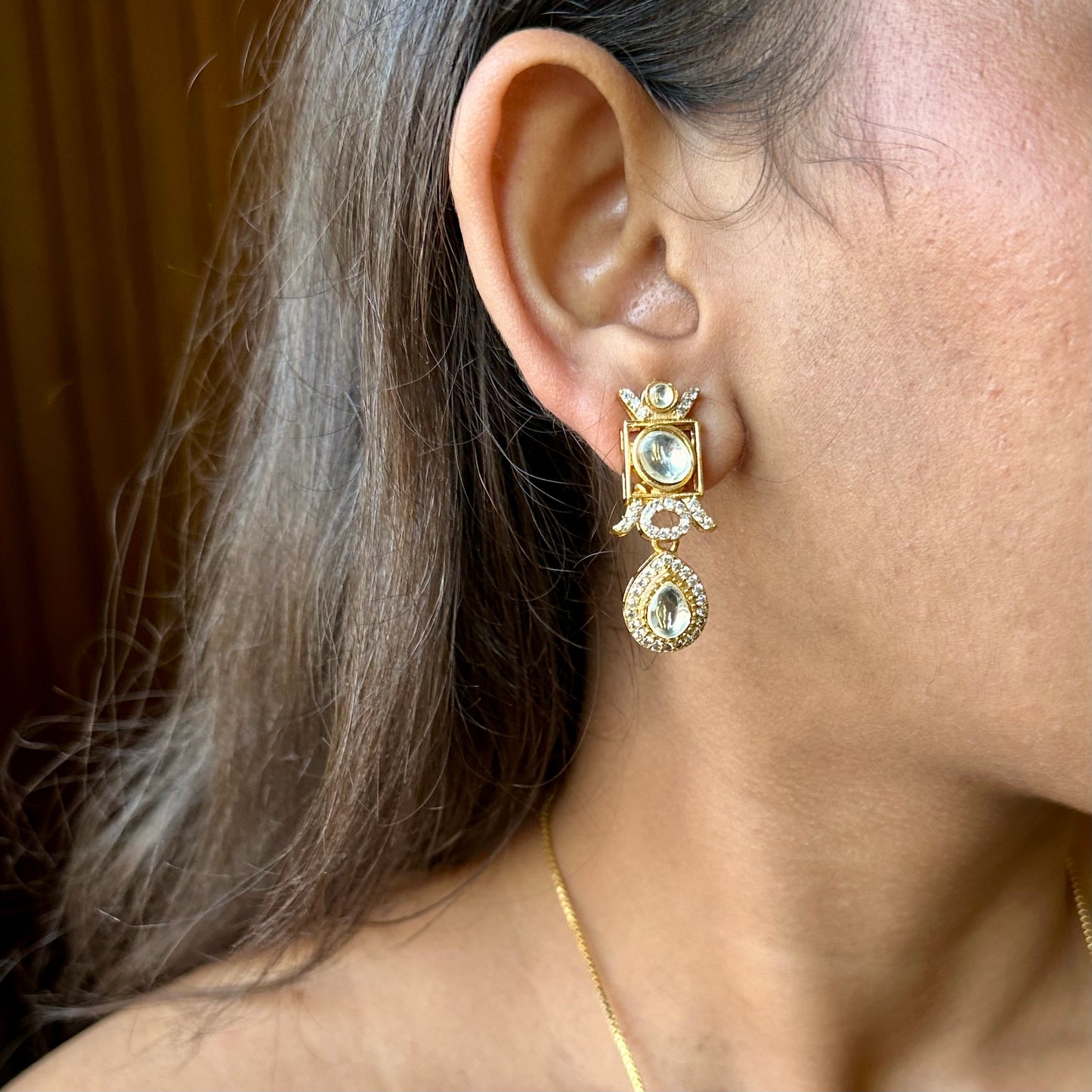 Aarna Kundan Pendant Set