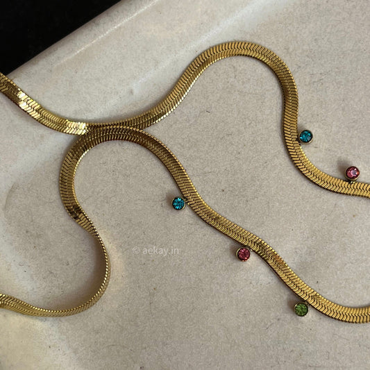 Mary Necklace