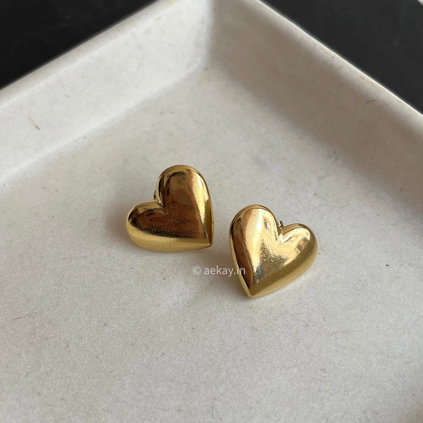 J'adore Heart Studs