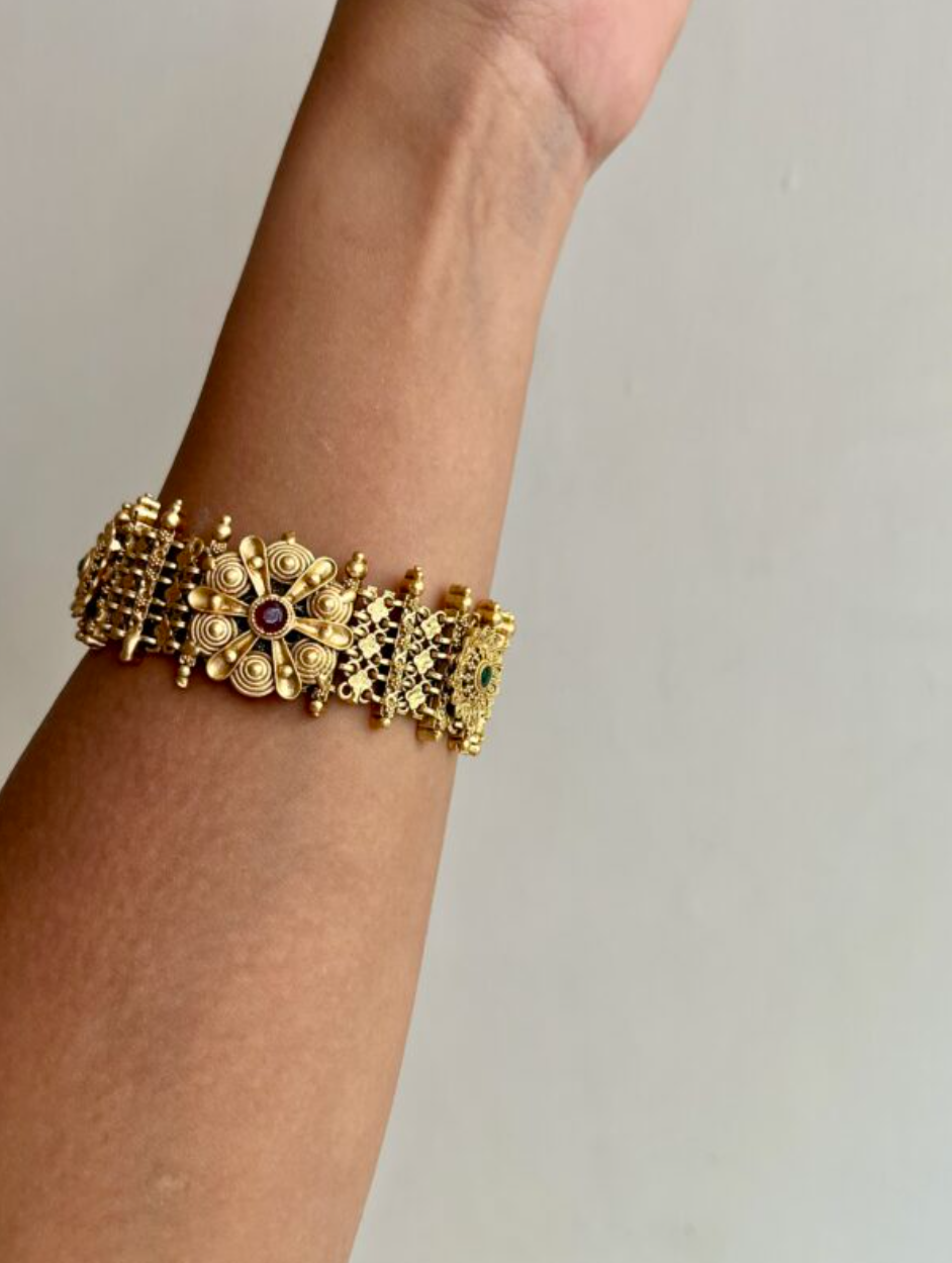 Taaj Gold Bracelet